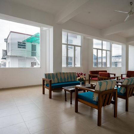 Hotel Oviya Vavuniya Eksteriør bilde