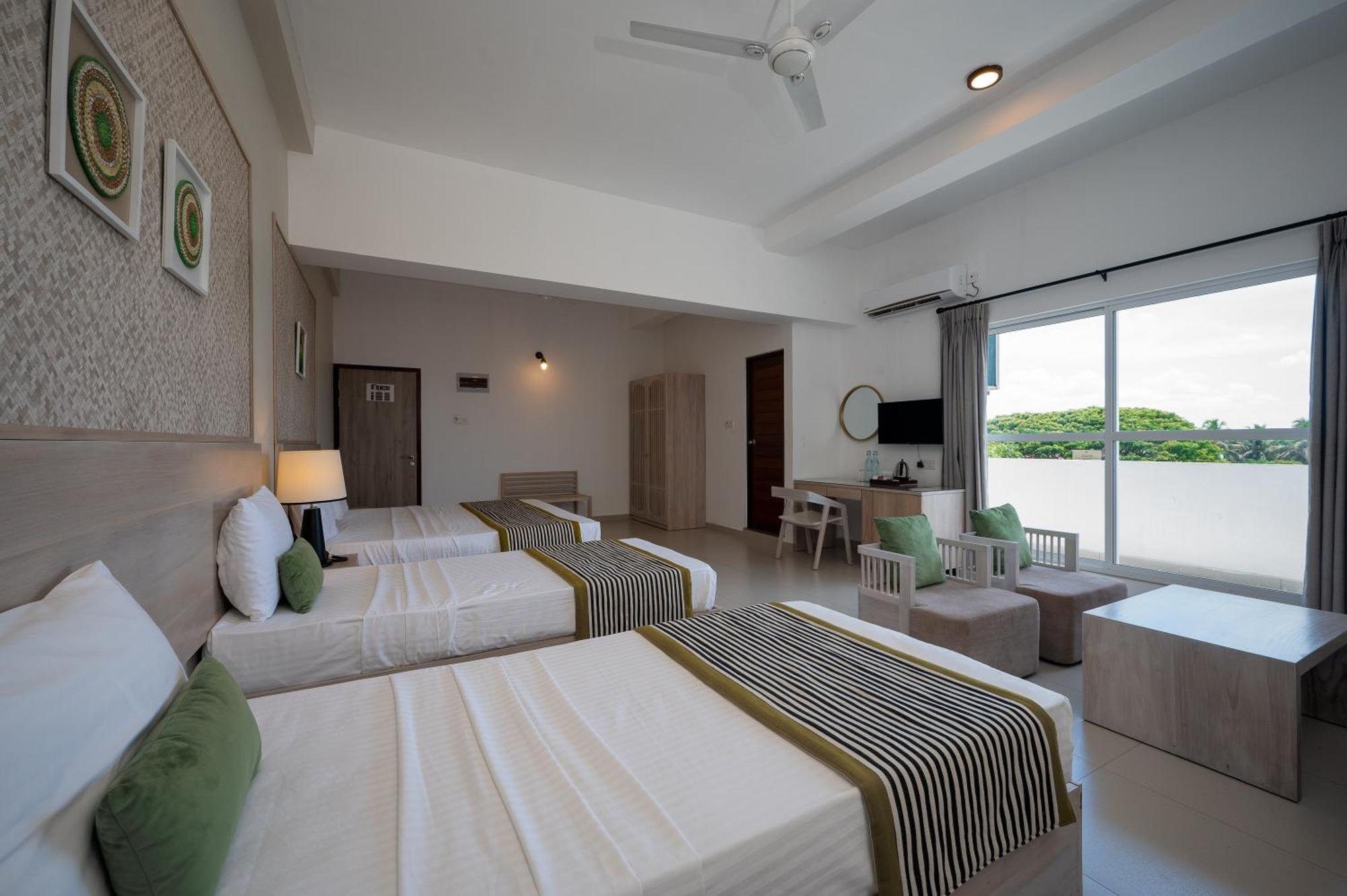 Hotel Oviya Vavuniya Eksteriør bilde