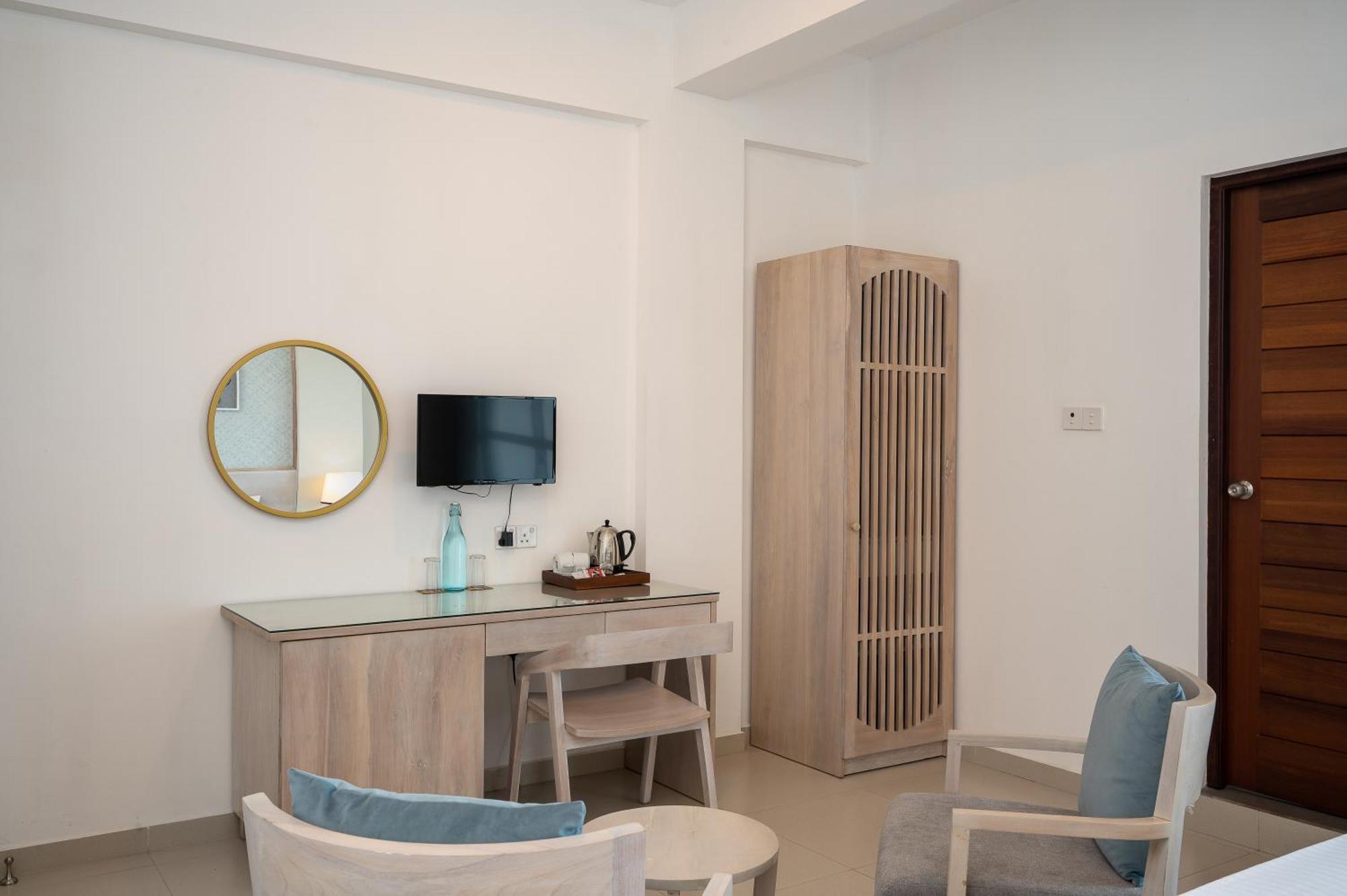 Hotel Oviya Vavuniya Eksteriør bilde