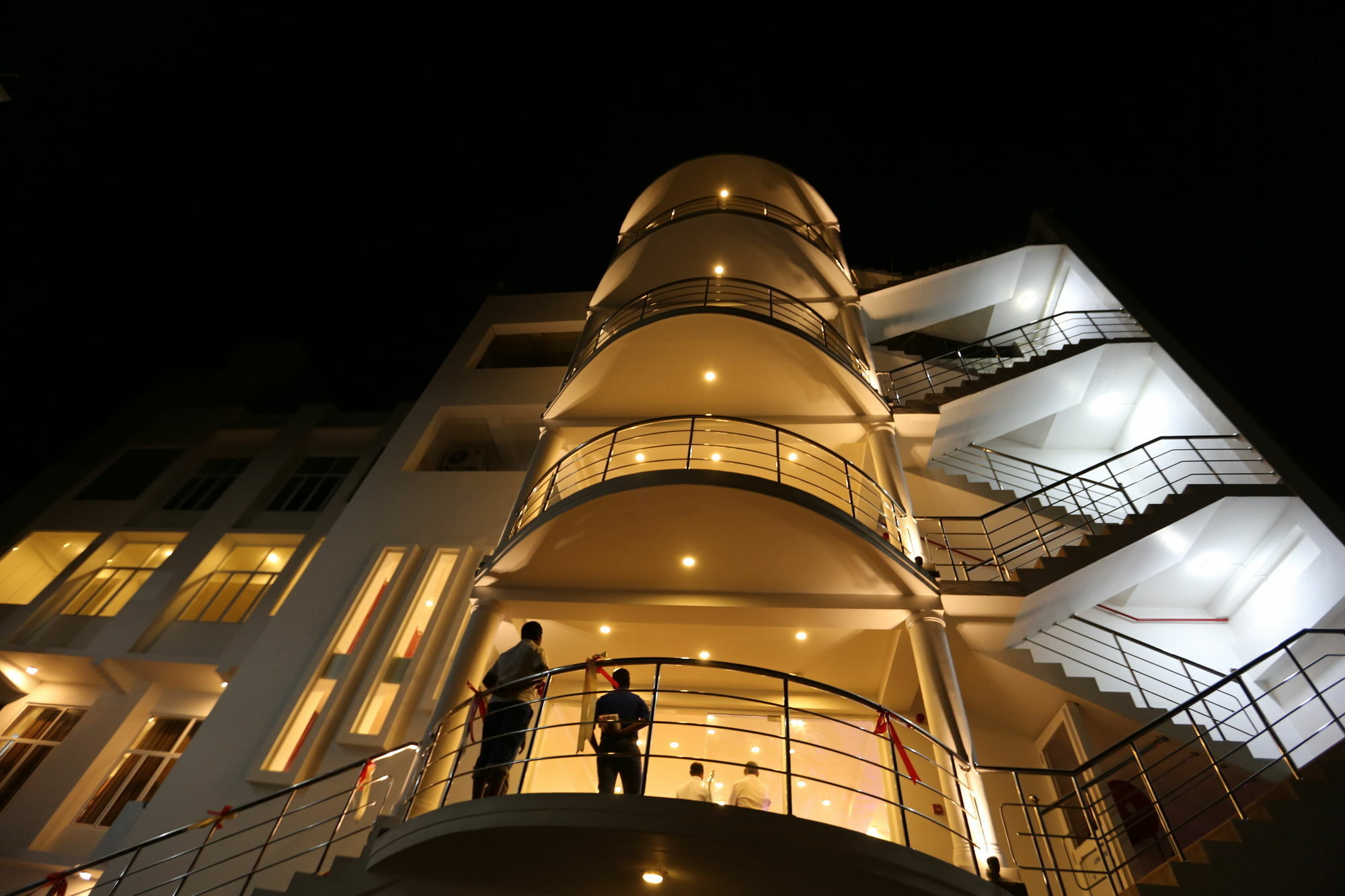 Hotel Oviya Vavuniya Eksteriør bilde
