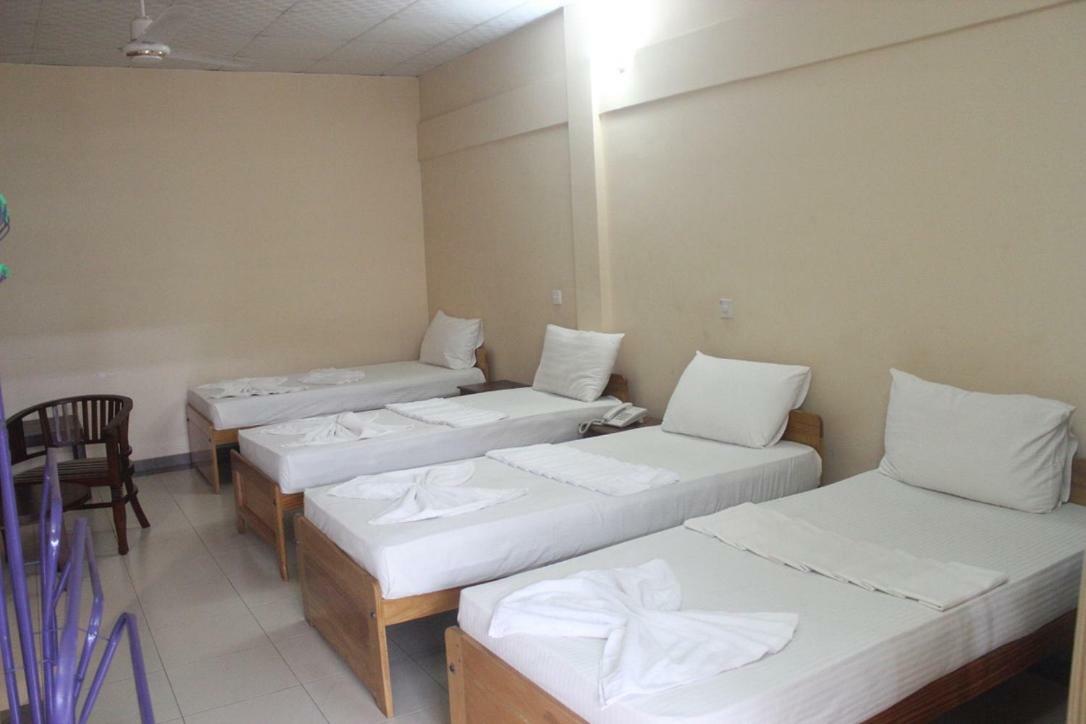 Hotel Oviya Vavuniya Eksteriør bilde
